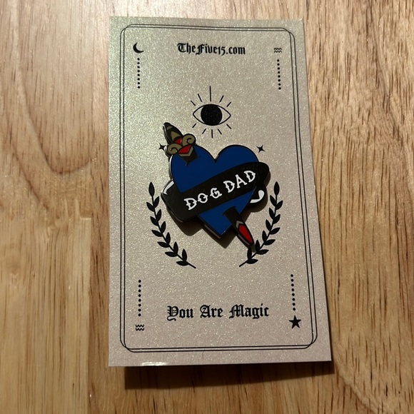 Dog Dad Enamel Pin - Picture 1 of 3